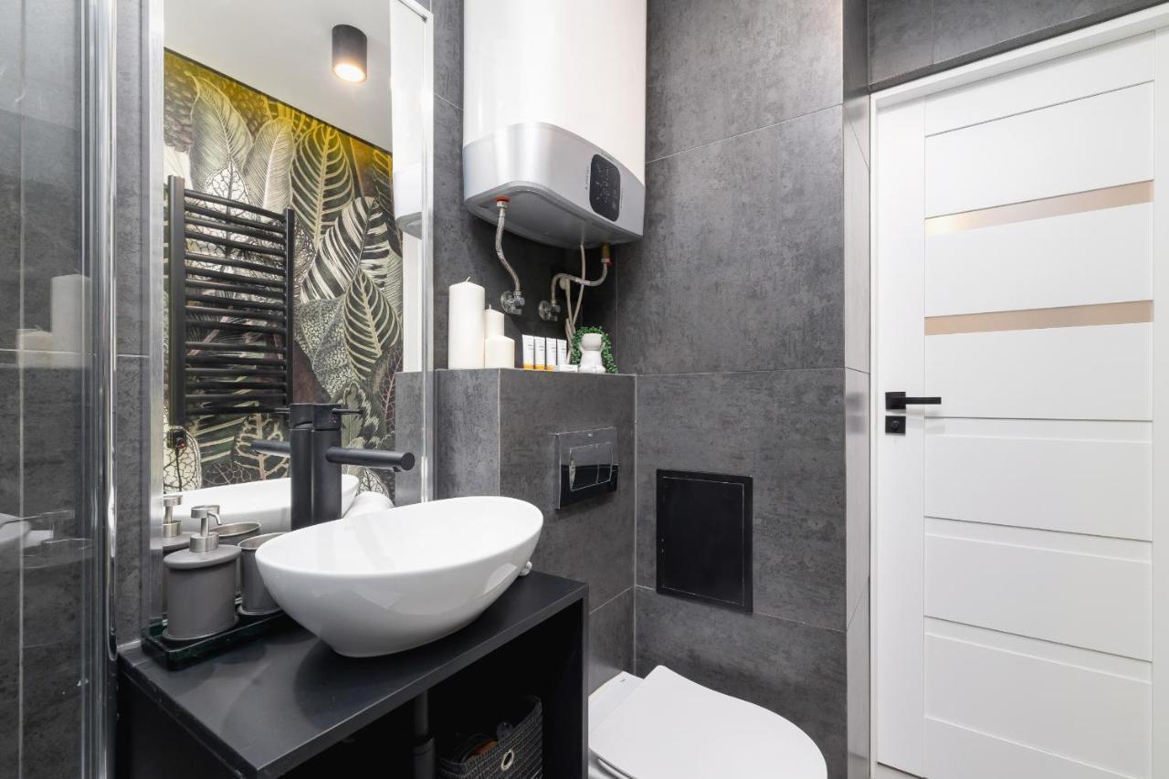 Korfantego Stylish Apartment With City View Spodek Katowice By Noclegi Renters Exterior foto